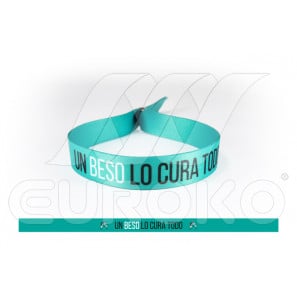 Pulsera Verde "Un Beso lo Cura Todo"